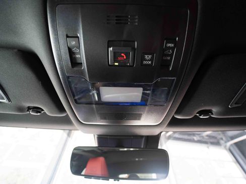 Used 2024 Lexus UX 250h F Sport AWD/4WD image 18