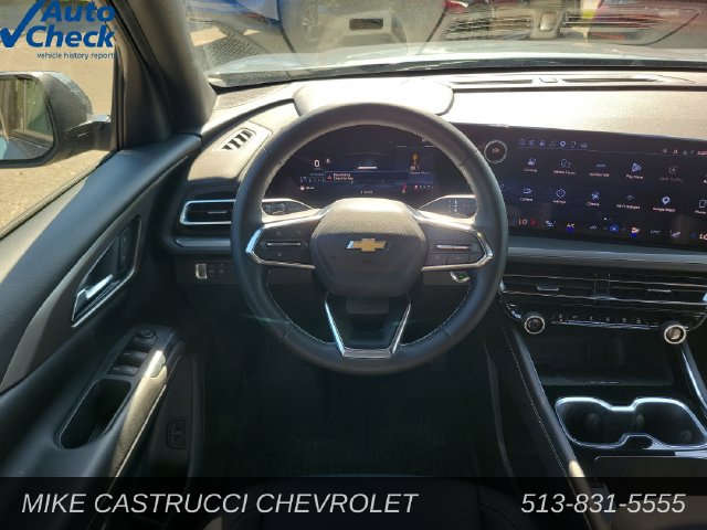 Used 2025 Chevrolet Traverse LT w/ Driver Confidence Package FWD image 11