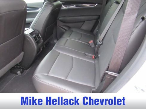 Used 2025 Cadillac XT5 Premium Luxury image 6