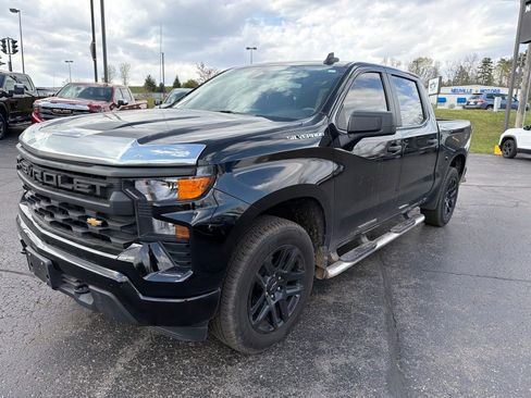 Used 2022 Chevrolet Silverado 1500 Custom AWD/4WD image 4