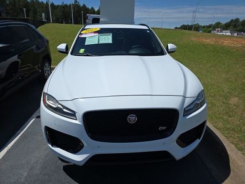 Used 2017 Jaguar F-PACE S AWD/4WD image 2