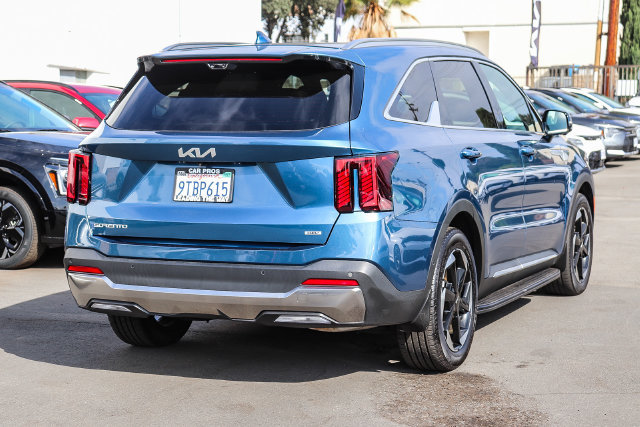 Certified 2025 Kia Sorento SX Prestige AWD/4WD image 9