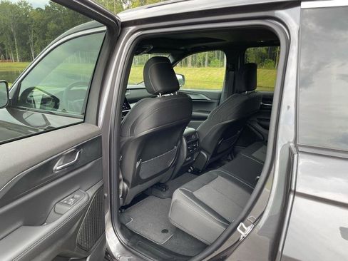 New 2025 Jeep Grand Cherokee Laredo X image 31