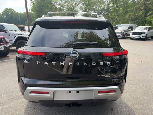 Used 2024 Nissan Pathfinder Platinum w/ Cargo Package AWD/4WD image 5