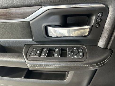 Used 2025 RAM 3500 Laramie image 20