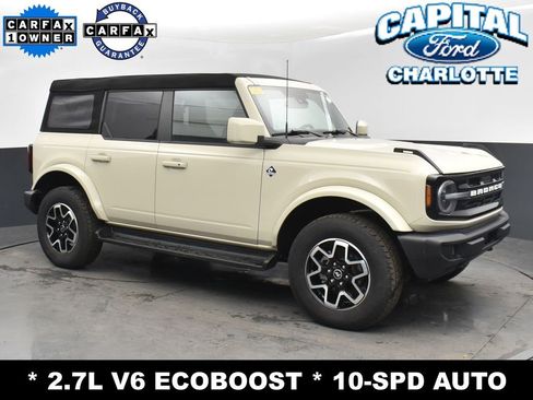 Used 2025 Ford Bronco Outer Banks image 3