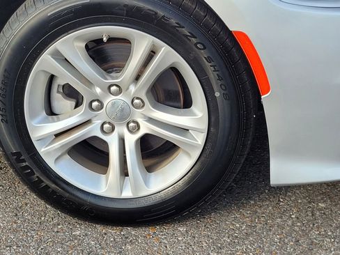 Used 2022 Dodge Charger SXT RWD image 12