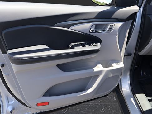 Used 2021 Honda Pilot Special Edition image 9