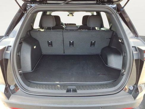 New 2026 Chevrolet Equinox LT w/ LPO, Floor Liner Package image 6
