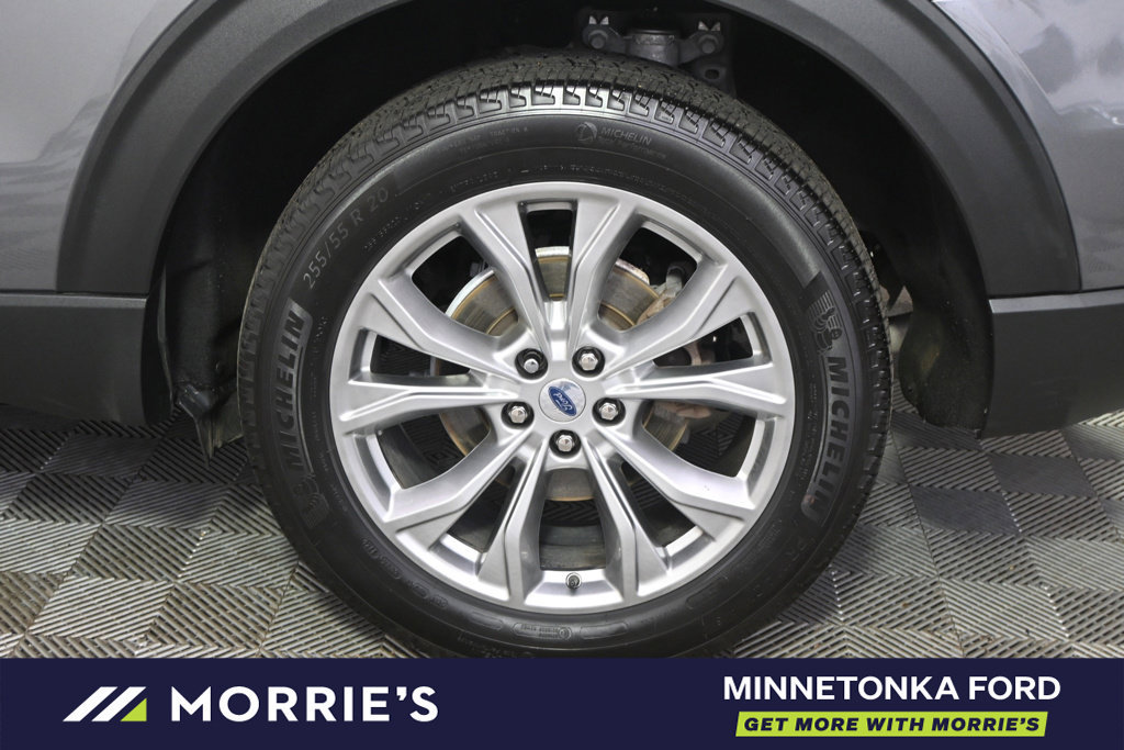 Used 2024 Ford Explorer XLT w/ Equipment Group 202A AWD/4WD image 21