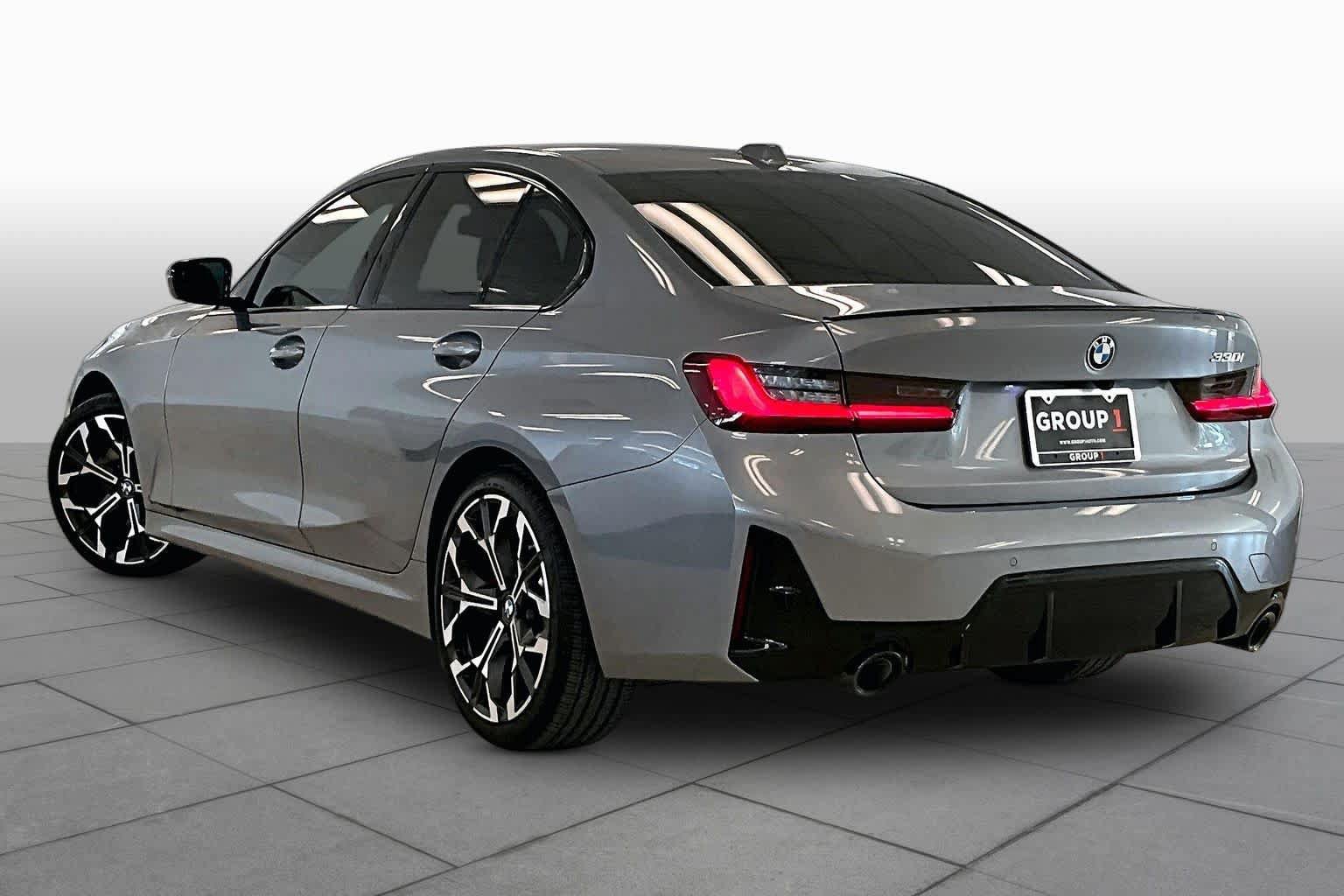 Used 2026 BMW 330i Sedan w/ M Sport Package RWD image 10
