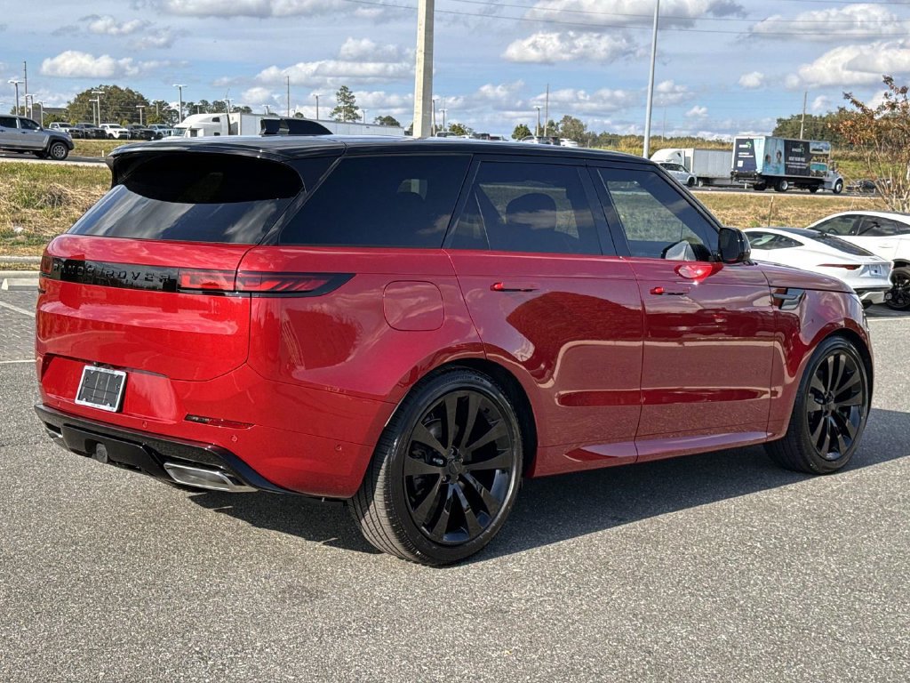 Used 2026 Land Rover Range Rover Sport Dynamic SE AWD/4WD image 5