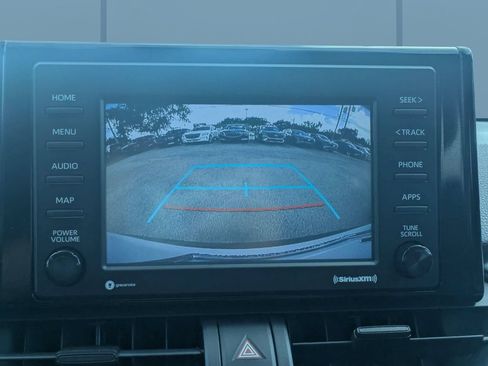 Used 2020 Toyota RAV4 XLE AWD/4WD image 21