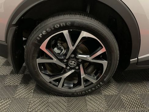 Used 2018 Toyota C-HR XLE image 17