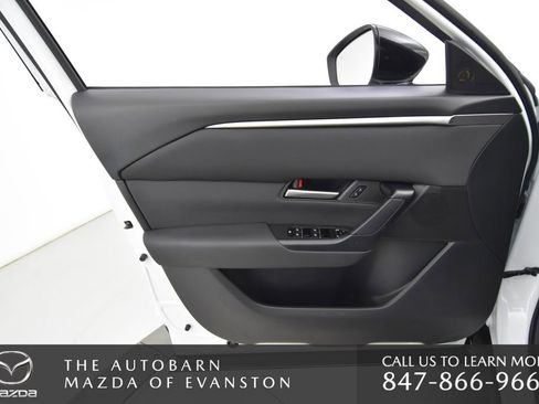 Certified 2025 MAZDA CX-50 2.5 Hybrid w/ Preferred Pkg image 29