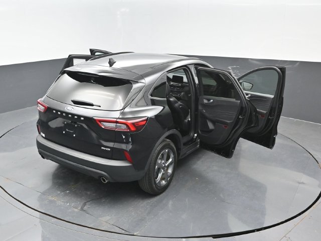 Certified 2025 Ford Escape ST-Line AWD/4WD image 25