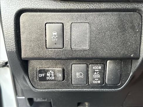 Used 2021 Toyota Tacoma TRD Off-Road AWD/4WD image 22