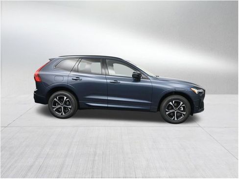 New 2026 Volvo XC60 B5 Core AWD/4WD image 6
