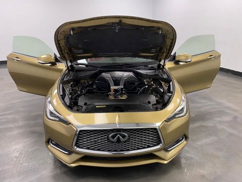 Used 2018 INFINITI Q60 Red Sport 400 image 39