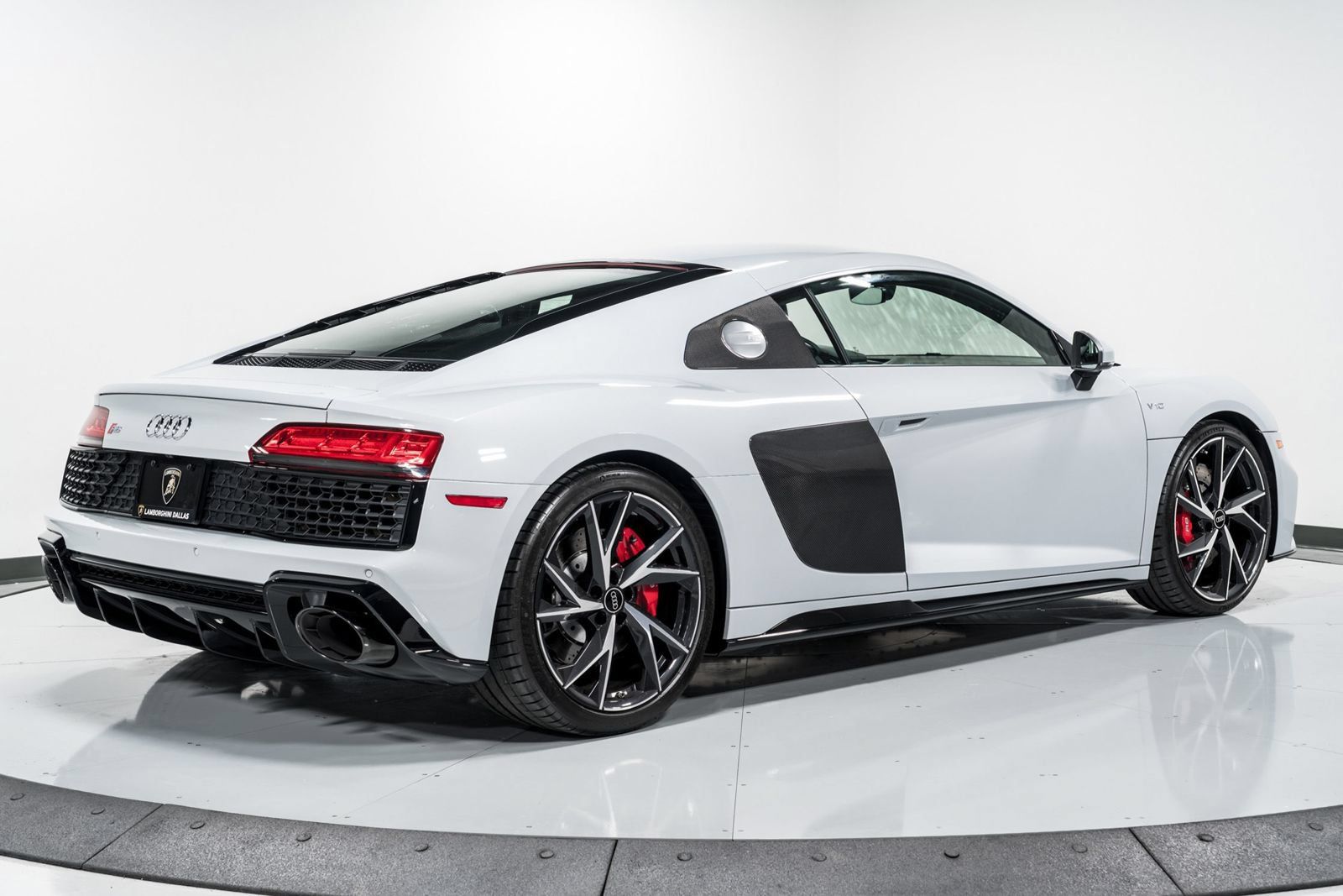 Used 2023 Audi R8 V10 performance RWD image 3