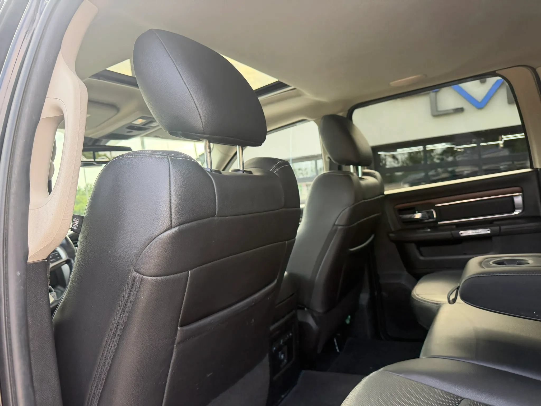 Used 2017 RAM 2500 Laramie w/ Snow Chief Group AWD/4WD image 40