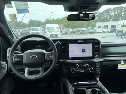 New 2026 Ford F250 Lariat AWD/4WD image 16