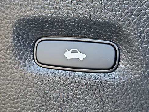 Used 2023 Honda Civic Sport image 25
