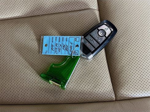 Used 2018 Ford F150 Lariat w/ Equipment Group 502A Luxury image 34