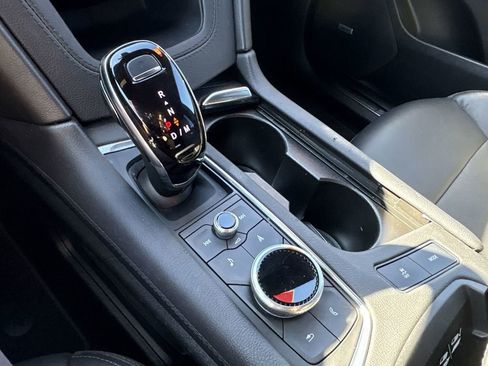 Certified 2025 Cadillac XT5 Premium Luxury image 19