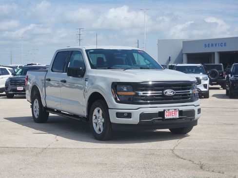 New 2026 Ford F150 XLT w/ Equipment Group 301A Standard RWD image 2