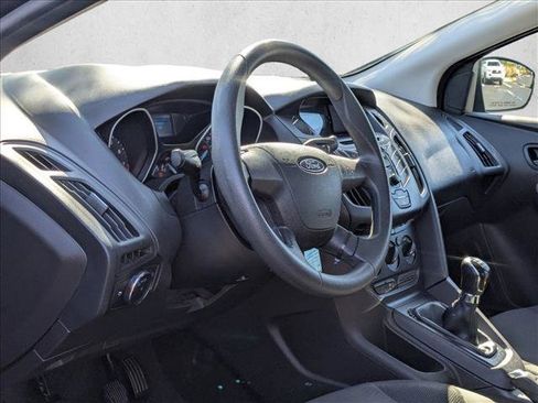 Used 2013 Ford Focus S image 2