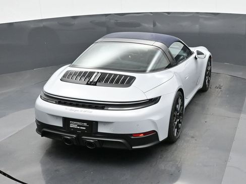 Used 2025 Porsche 911 Targa 4 GTS image 29