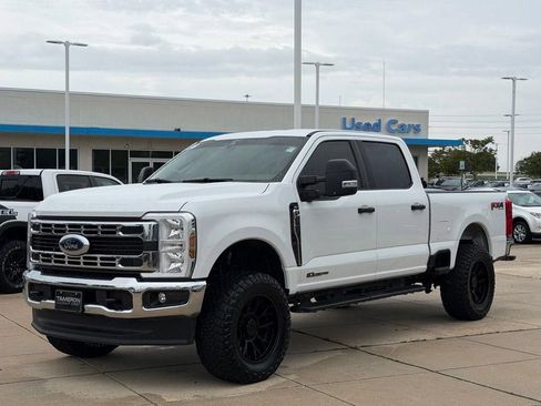 Used 2025 Ford F250 XLT w/ FX4 Off-Road Package AWD/4WD image 5