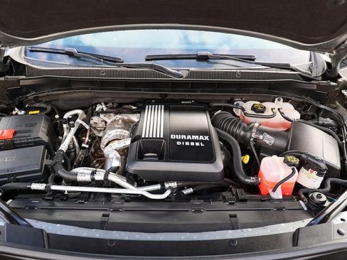 Used 2024 Chevrolet Tahoe LT w/ Luxury Package image 16