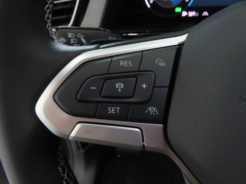 New 2026 Volkswagen Atlas Cross Sport SE image 14