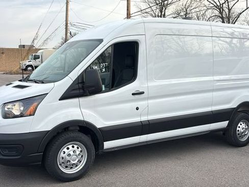 New 2026 Ford Transit 250 148 Medium Roof Extended AWD image 4