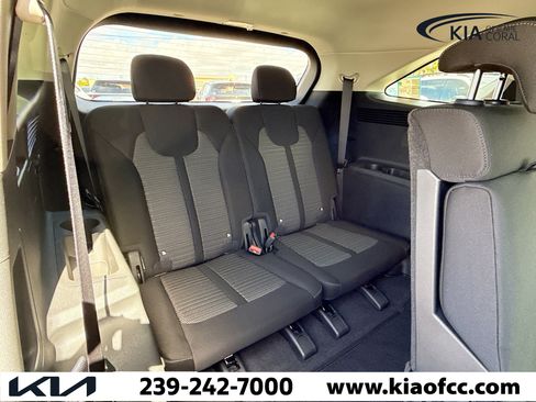 New 2026 Kia Sorento LX FWD image 18