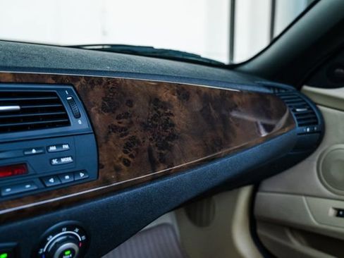 Used 2008 BMW Z4 3.0i image 65