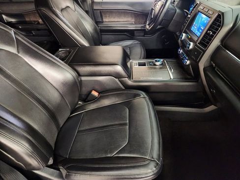 Used 2021 Ford Expedition Limited RWD image 3