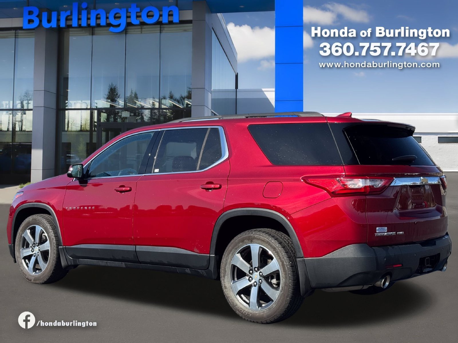 Used 2020 Chevrolet Traverse LT w/ LT Premium Package AWD/4WD image 4