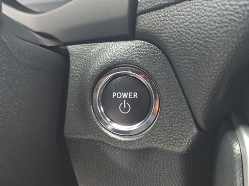 Used 2025 Toyota RAV4 XLE AWD/4WD image 28