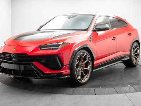 Used 2024 Lamborghini Urus Performante AWD/4WD image 3