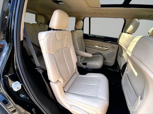 Used 2022 Jeep Grand Cherokee L Limited w/ Luxury Tech Group II AWD/4WD image 24