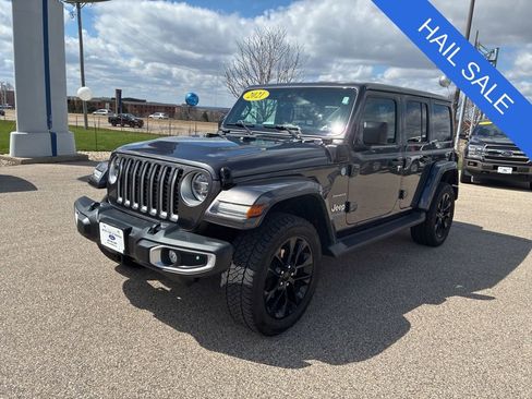 Used 2021 Jeep Wrangler Unlimited Sahara w/ Cold Weather Group AWD/4WD image 4