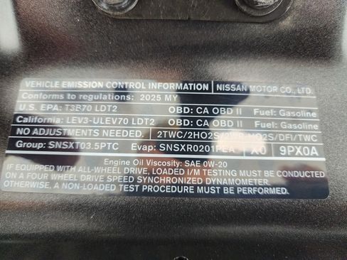 Used 2025 Nissan Pathfinder SV image 21