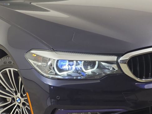Used 2018 BMW 530i xDrive AWD/4WD image 36