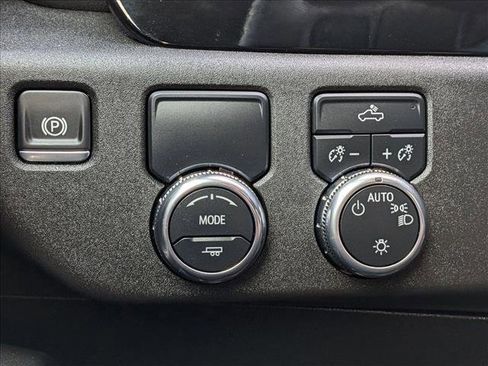 Used 2024 GMC Sierra 1500 SLE RWD image 16