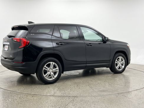 Used 2024 GMC Terrain SLE FWD image 9