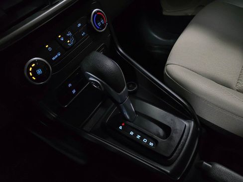 Used 2022 Ford EcoSport S image 25