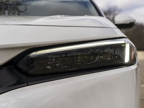 Used 2023 Honda Civic Touring image 11